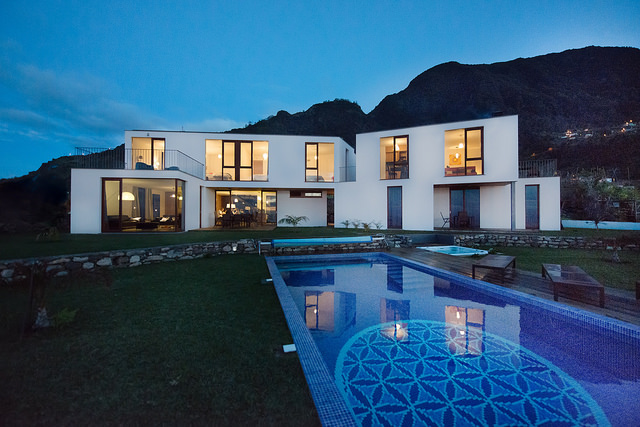 casa do miradouro by night madeira vacation home rental villa luxury pool